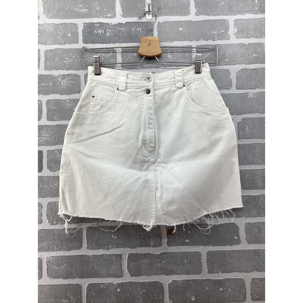 Vintage Together! White Denim Mini Skirt Floral Lace Butterfly Pockets Size 6 T